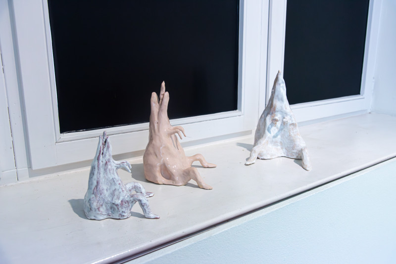 Drei glasierten Keramikskulpturen 