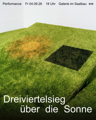 Kunstrasen mit Sonnenmotiv und dunklem Quadrat