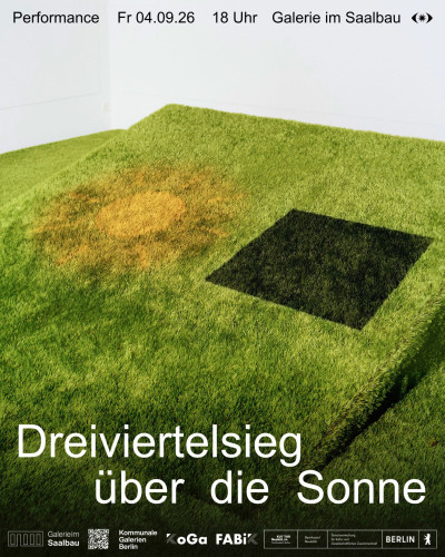 Kunstrasen mit Sonnenmotiv und dunklem Quadrat